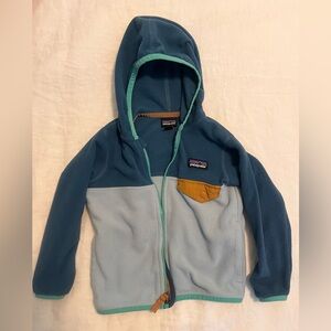 Patagonia Micro D snap- T jacket fleece. Excellent used condition. 2t.